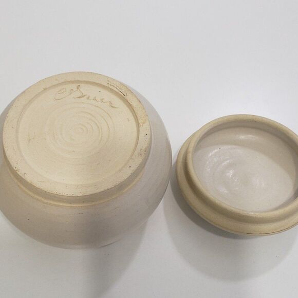 Beautiful Trinket Pottery Bowl with Lid; Approx. 4.5 x 4.5 - Picture 5 of 7